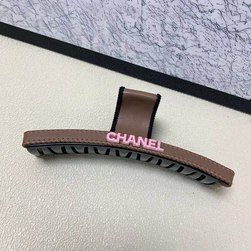 Chanel Hair Grab Clip 12lyx25 (4)